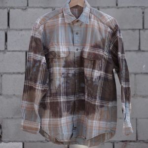 baby blue w/ brown in the middle flannel.